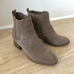 tan suede boots